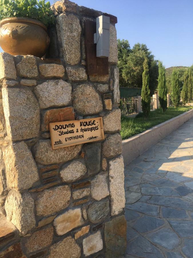 Douvas House Apartment Торони Екстериор снимка